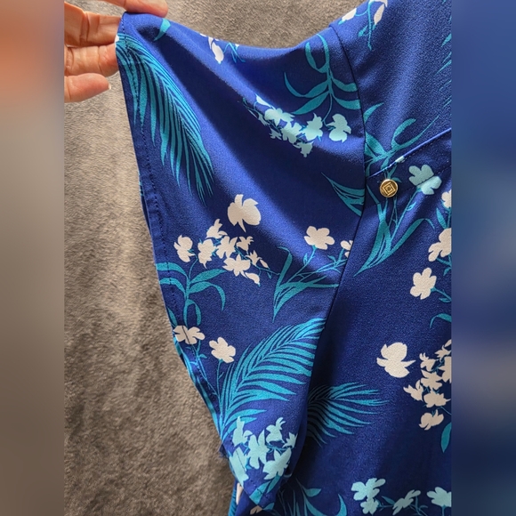 Liz Claiborne Blue Floral Blouse - Picture 2 of 6